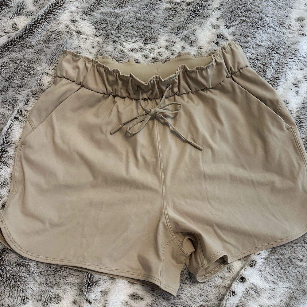 Lululemon stretch high rise shorts